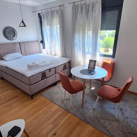 Appartamento Lijepo Pozicioniran Stan, Atrakcije Blizu Podgorica Esterno foto