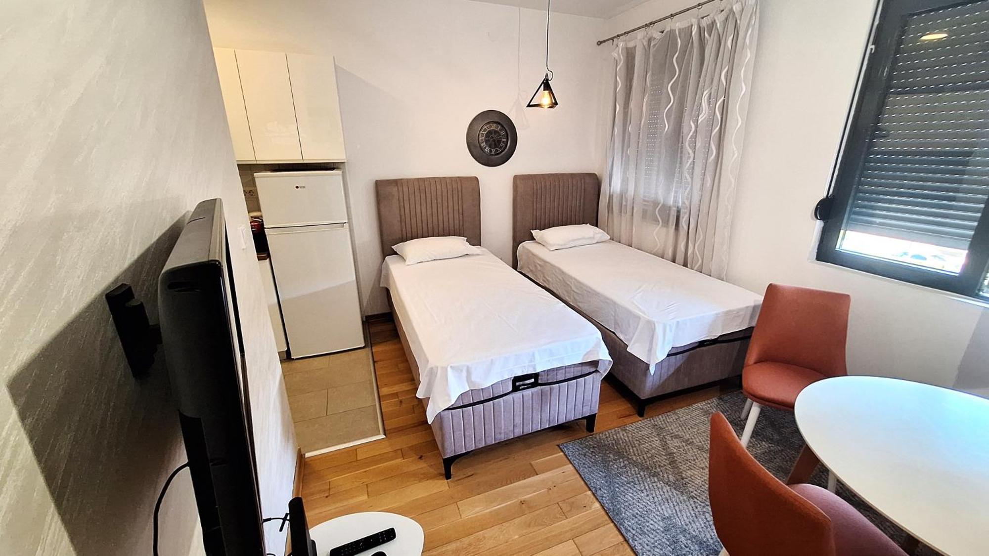Appartamento Lijepo Pozicioniran Stan, Atrakcije Blizu Podgorica Esterno foto